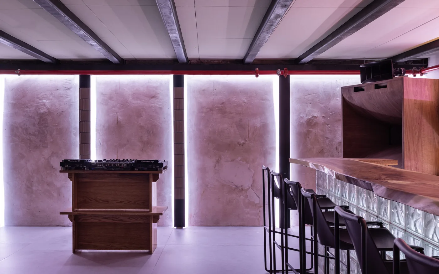 The ECHO floor at De Club